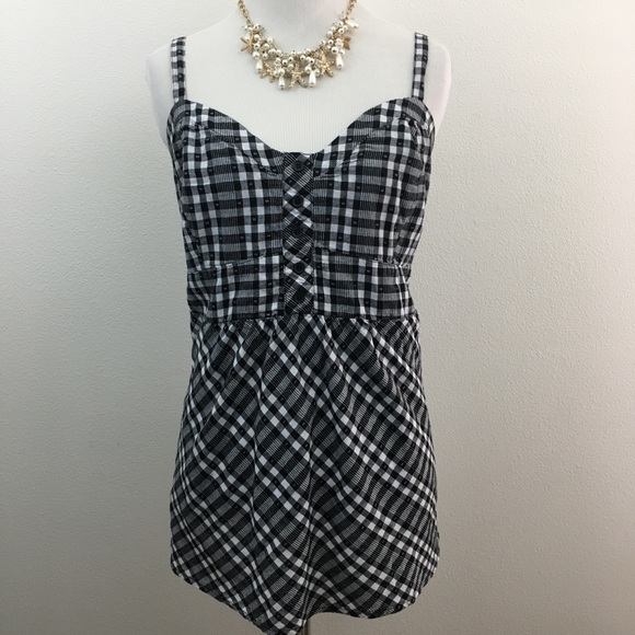 torrid Tops - HP🎉 Torrid | Black & White Plaid Top